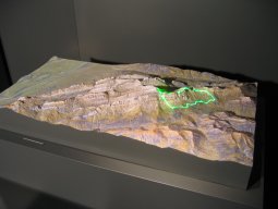 Naturmuseum Winterthur, Projektion von Wanderruten auf Relief